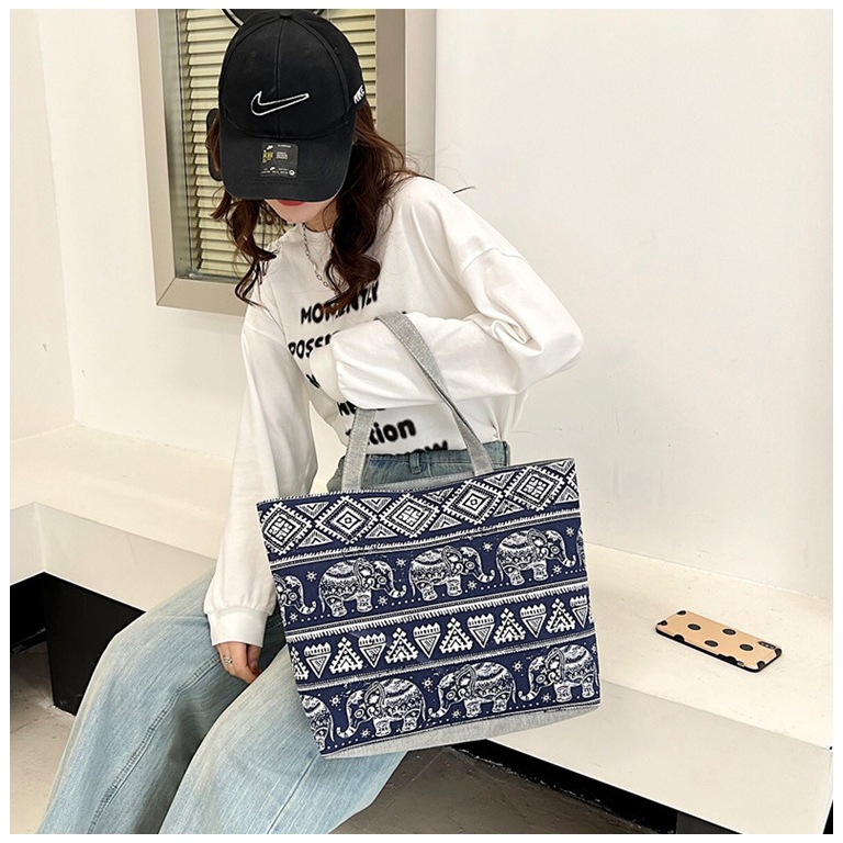 พร้อมส่ง🚛 กระเป๋าผ้า กระเป๋า tote bag กระเป๋าถือ แฟชั่นหลากสไตล์ ลายพิมพ์สวย ผ้าหนา ทนทาน รักษ์โลก