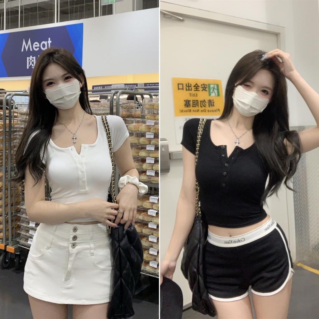 cherryshop🍒พร้อมส่ง เสื้อยืดแฟชั่นผู้หญิง เสื้อยืดปาดไหล่สั้น สลิมฟิต ความเรียบง่ายของสีสันบริสุทธิ์ เกาหลี