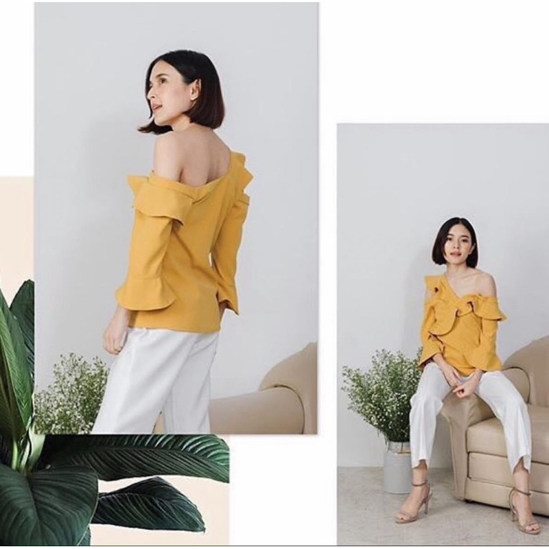 เสื้อปาดไหล่ BNK brand รุ่น bnksydneytop ไซส์ S