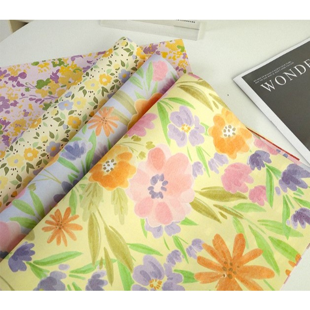 [DELPH.STUDIO] ส่งจากไทย !! กระดาษห่อของขวัญลายดอกไม้หลังตาราง 35CM x 50CM 1 ห่อ 10 แผ่น