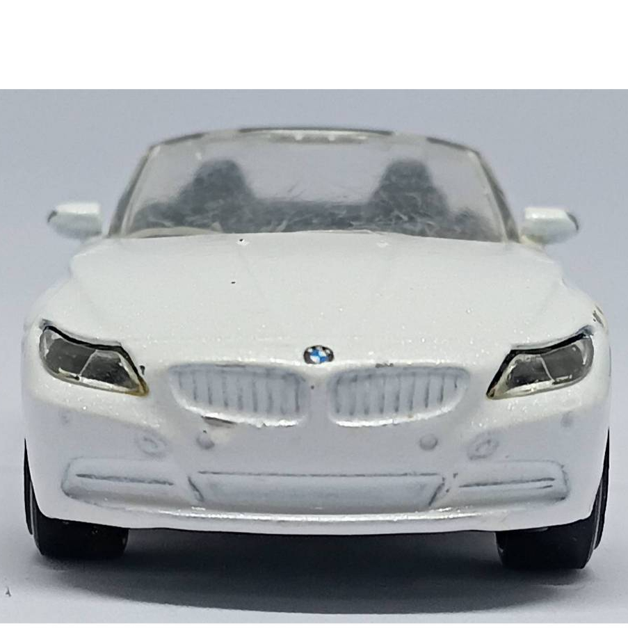 โมเดลรถ Majorette BMW Z4 - White - Wheels 8S Black - SCALE 1:56 No Package ขนาด 8 X 3.6 CM
