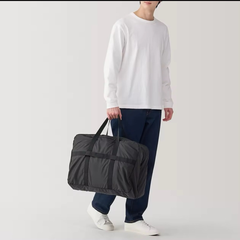 [ใหม่/ของแท้ 💯%] มูจิ กระเป๋าบอสตันผ้ากันละอองน้ำพับเก็บได้ - MUJI Foldable Water Repellent Boston Bag for Travel (105L)