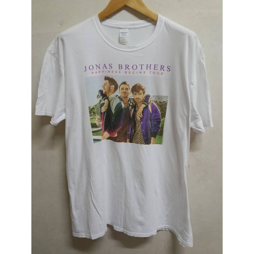 เสื้อทัวร์บอยแบรนด์ยุค2000 JONAS BROTHERS Happiness begins tour ตอกปี 2019