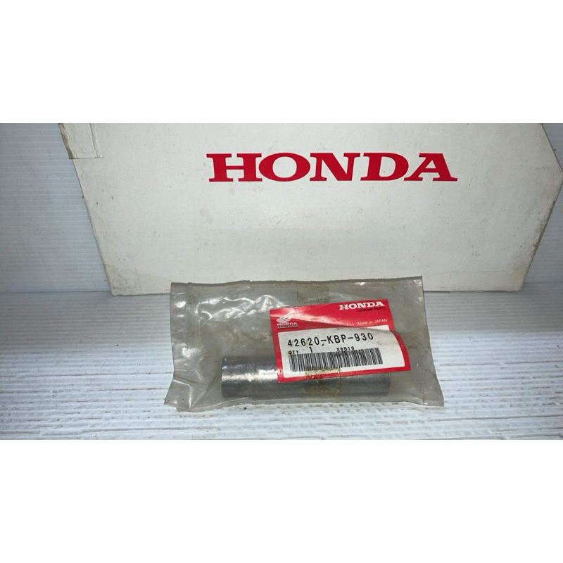 ปลอกบูทกลางดุมหลัง (รุ่น-ดิสเบรคหลัง) (รุ่น-ดรัมเบรคหลัง) แดช Dash LS125 2T (แท้ศูนย์ฮอนด้า) 42620-KBP-930