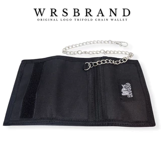 กระเป๋าสตางค์ 3 พับ สีดำ พร้อมกับโซ่ไว้คล้องกับกางเกงตัวโปรด WRS ORIGINAL LOGO TRIFOLD CHAIN WALLET