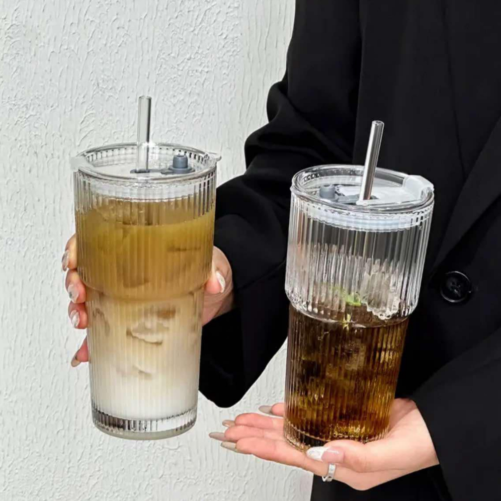 [แตกเคลมฟรี🍊]แก้วถ่ายคอนเท้น แก้วเกาหลี แก้วมัทฉะ แก้วกาแฟ 20oz โฮมคาเฟ่ แก้วใสมีฝาปิด แก้วน้ำแข็ง แถมหลอดแก้ว แก้วคาเฟ่