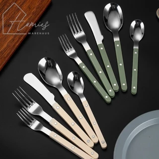 【พร้อมส่ง】🍴 ช้อน ส้อม มีด สีครีม และ สีเขียว คุณภาพสูง สวยดูดี มินิมอล สไตล์คาเฟ่ ด้ามจับถนัดมือ ช้อนส้อมมินิมอล