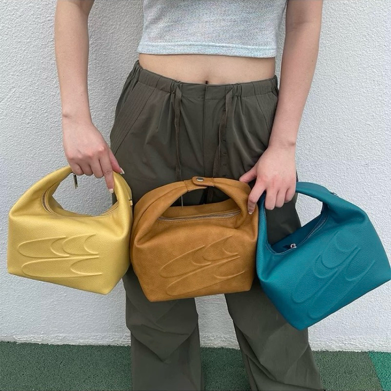 กระเป๋าcrying center แท้⚡️⚡️⭐️