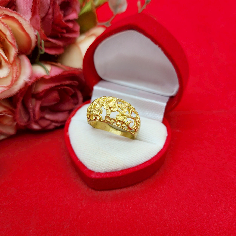 แหวนงานดิบทองเหลืองฉลุลายดอกไม้ งานดิบไม่ได้ชุบ ทองเหลืองโบราณ แฟชั่น ใส่ได้ทุกโอกาส ใส่อาบน้ำได้ พร้อมส่ง รูปถ่ายจากสิน