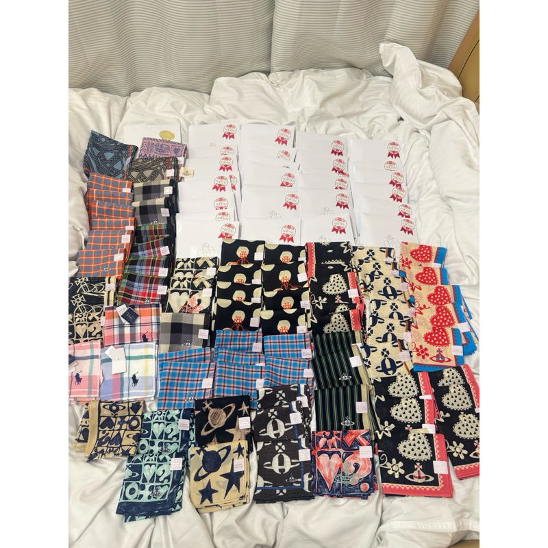 ‼️ร้านนี้ถูกที่สุด‼️พร้อมส่งในไทย ผ้าเช็ดหน้าสุดชิค Vivienne Westwood ของแท้จากญี่ปุ่น หิ้วเอง บินเอง