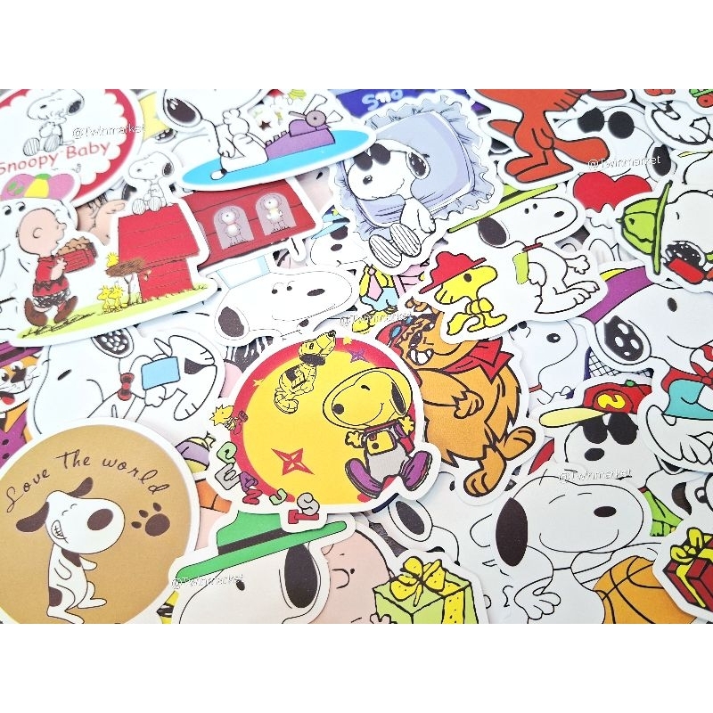 สติ๊กเกอร์ Snoopy 50 ชิ้น Graffiti สติกเกอร์กันน้ำ สำหรับติด แก้วน้ำ โน๊ตบุ๊ค กระเป๋าเดินทาง สติ๊กเกอร์ PVC