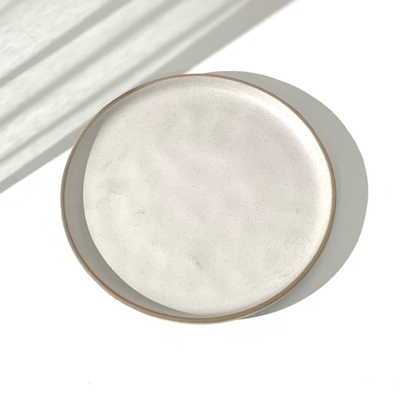 Goodsceramics   Dinnerware ชามกลม 7 นิ้ว เเนวลอฟท์ ผิวสัมผัสเคลือบมัน เล่นลวดลายจุดกระจายทั่วชาม ไลนนิ่งขอบชามเนื้อทราย ราคา ถูกที่สุด ดีลบีเคเค แกลเลอรีภาพที่ 2