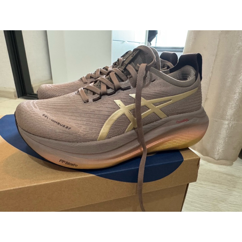 รองเท้าวิ่งasicsgel-nimbus27