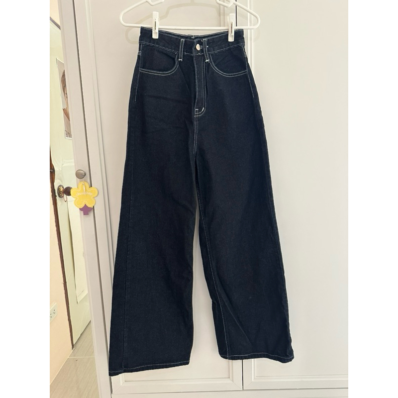 *ส่งต่อ* กางเกงยีนส์ทรงขาบาน Jin.bkk