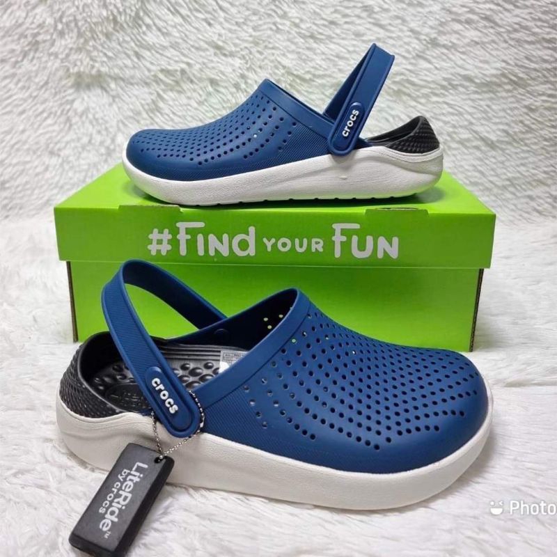 Crocs Lite Ride Clog รองเท้าแตะ แบบลำลอง มาใหม่สุดฮิต ใส่ได้ทุกเพศ มีส่วนลดราคา