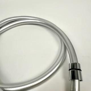 สายฝักบัว สายชำระpvc หนา5ชั้น 1.2m 1.5m.. สายPVC สีเงา น๊อตทองเหลืองเเท้