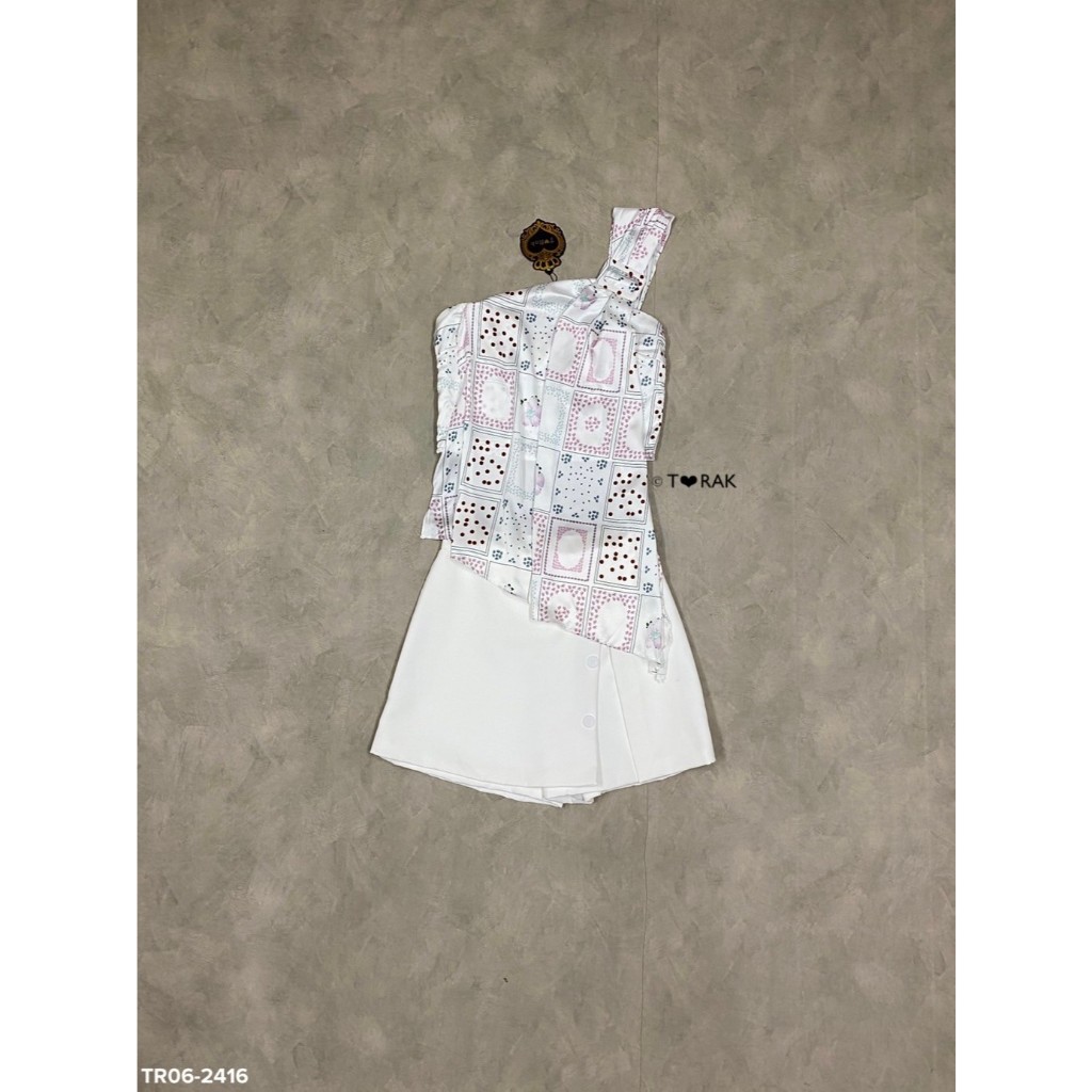 BT 06-2416 เซท 2 ชิ้น เสื้อไหล่เดียวด้านในแต่งเกาะอก ด้านในแต่งแทบซิลิโคน หลังสม็อค แมทซ์กับกางเกงขา