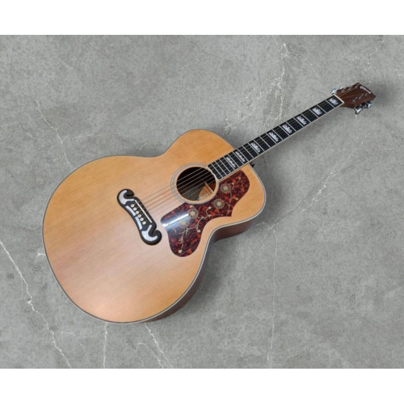 กีต้าร์โปร่งGibson Jumbo J200 42นิ้ว