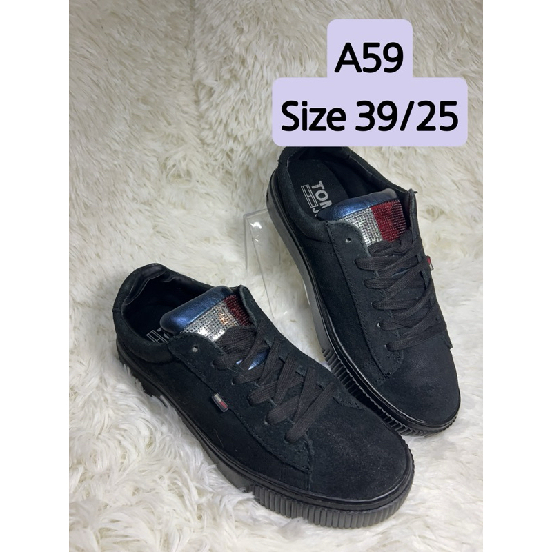 A59 รองเท้าผ้าใบ มือสอง แท้ size 39/25