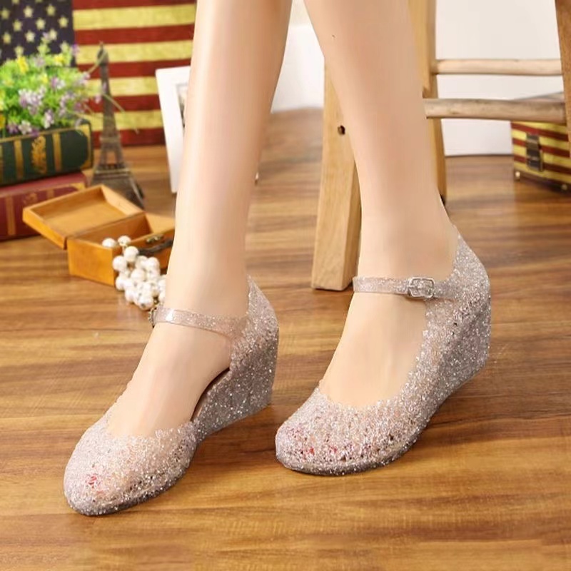 รองเท้าแตะคริสตัลแฟชั่นฤดูร้อนของผู้หญิง Cutout Wedge Heel Non-Slip Beach Casual