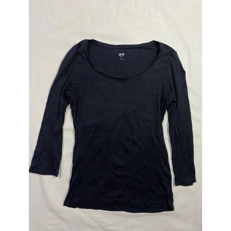 เสื้อสีดำแขนสี่ส่วนuniqlo