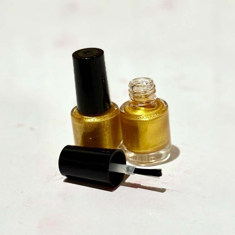 สีแต้มทองชุบ (มีพู่กันในตัว) เนื้อเนียน แห้งไว ไร้กลิ่น สูตรพรีเมี่ยม