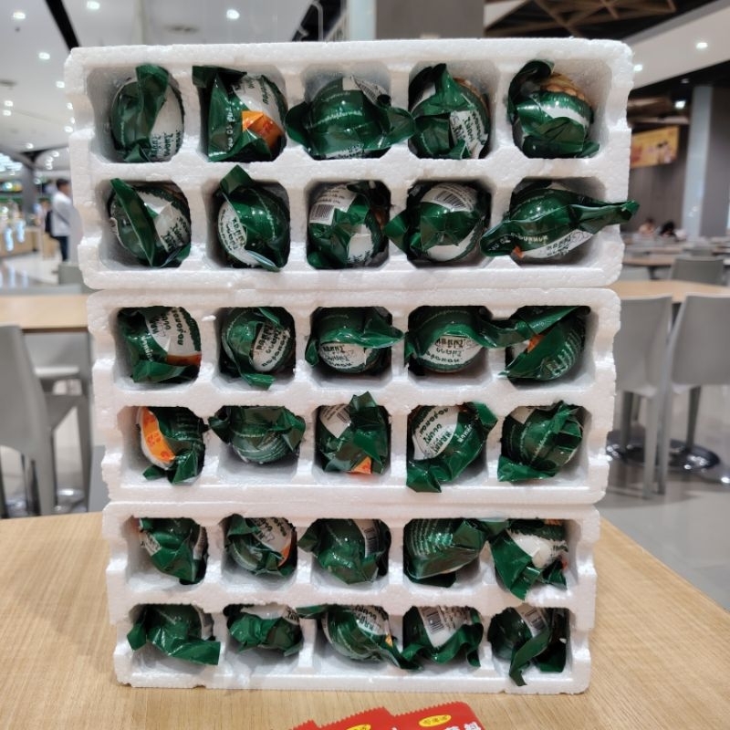 ไข่เป็ดและไข่ไก่ ไข่ลูกอ่อน สินค้าขายดี (สุกแล้วไม่ต้องต้มไม่ต้องอุ่นร้อน) สามารถทานได้เลย ไข่ระยะ 2