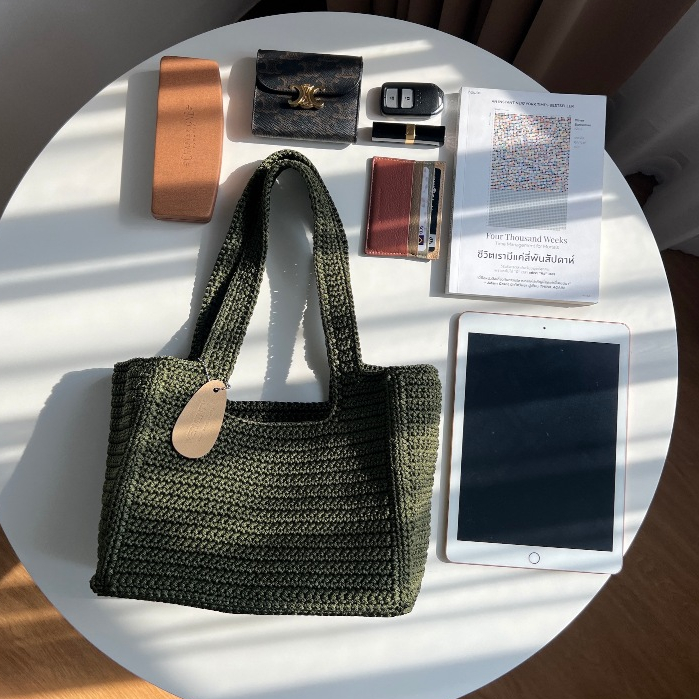 MERMINTY | Rosemary Crochet Tote Bag | กระเป๋าถักแฮนด์เมด มินิมอล ใส่ iPad ได้ ทรงสวย ใช้ได้ทุกวัน