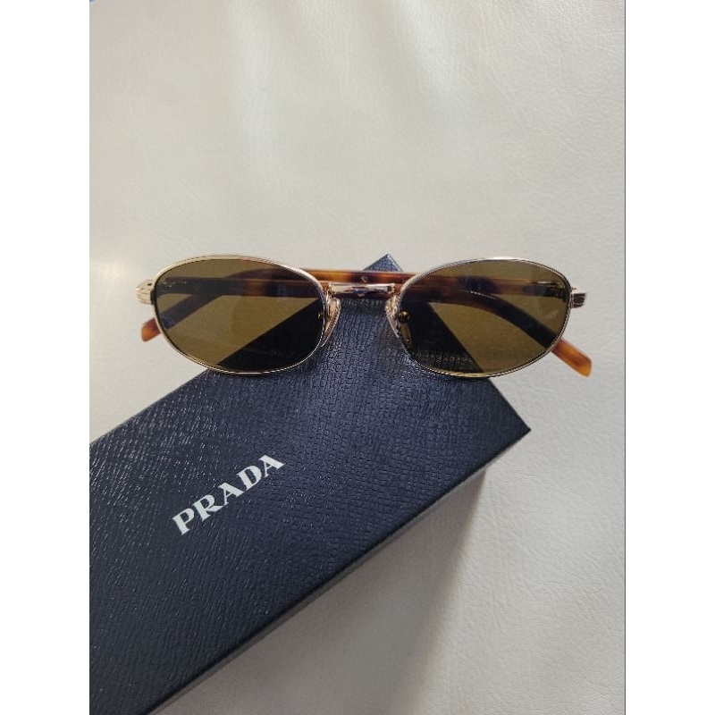 [แถมถุงPRADA] แว่นตากันแดด NEW PRADA ใหม่ล่าสุด ของแท้เท่านั้น อุปกรณ์ครบพร้อมประกัน