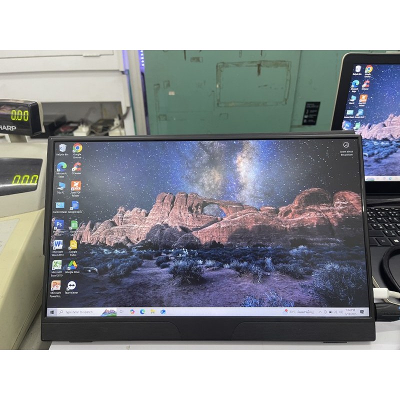 จอคอม 4K UHD GAMING CX156 15.6 นิ้ว  ใช้งานได้ดี ราคาถูกใจ