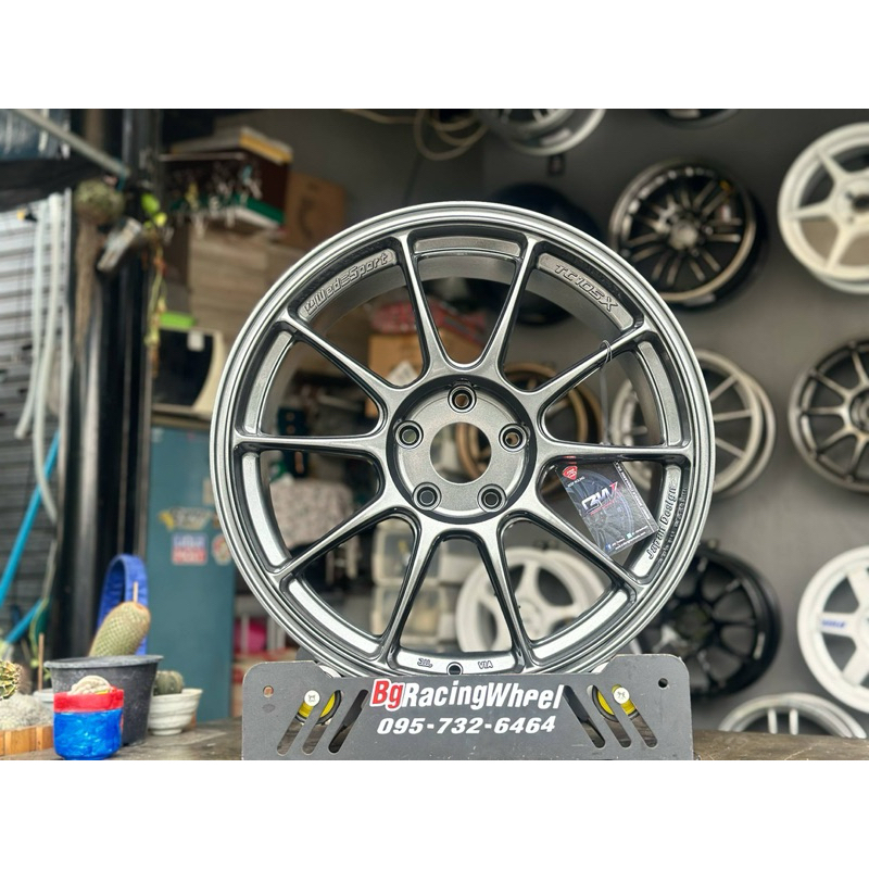 ล้อแม็กซ์ Tc105x ขอบ 18“ กว้าง 8.5“ ออฟ 35 งาน Bw สีเทากัลเข้ม/FMD