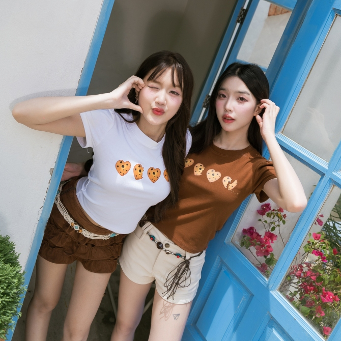 JARINYA Baby Tee (S-M) เสื้อยืดคอกลมเบบี้ทีแขนสั้น ทรงสวยเข้ารูป เนื้อผ้ายืดเกรดดี ผ้านุ่มใส่สบาย - รูปที่ 2