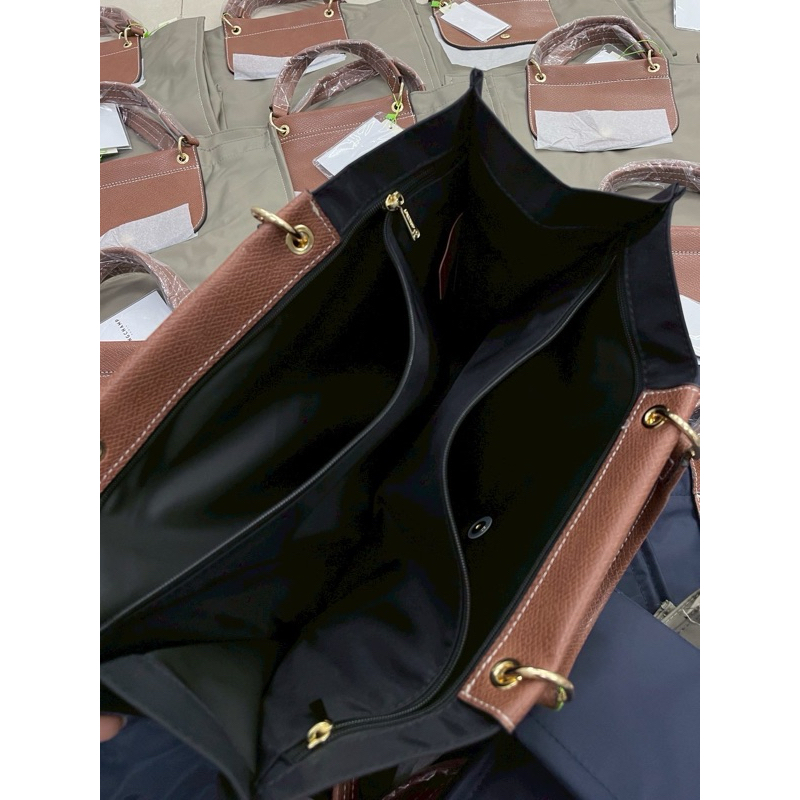 LC MARCHE TOP HANDLE BAG🤎(490฿) กระเป๋าถือแบรนด์ดัง ใบใหญ่ หนังอย่างดีขึ้นจากงานจริง ปั๊มตรงทุกจุด งานเป๊ะมากกๆ valen
