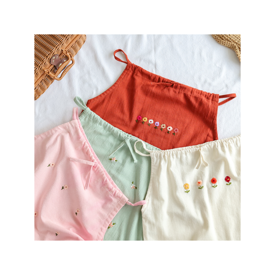 NS001 เสื้อสายเดี่ยว ผูกคอ งานปักมือ คละลาย งานผ้าฝ้าย น่ารักสุดๆ