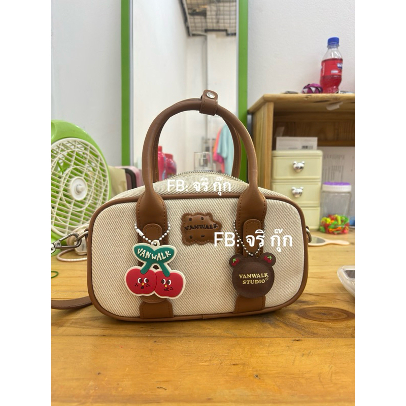 ส่งต่อค่ะกระเป๋าทรงหมอนvanwalk