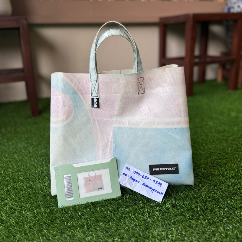 Freitag Cake สิงคโปร์ ลายโลโก้น้ำดื่ม Nestle แท๊คครบ