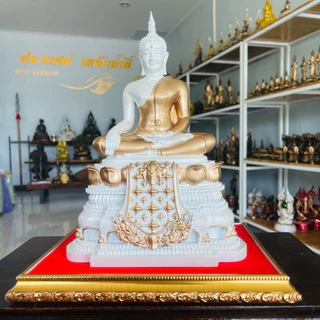 พระพุทธรูปปางมารวิชัย หรือปางชนะมาร เนื้อแร่เหล็กน้ำพี้ ขนาดฐาน7นิ้ว หน้าตัก5นิ้ว สูง10นิ้วแถมฟรีฐานรอง
