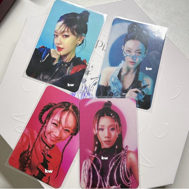 การ์ด PiXXiE album moon