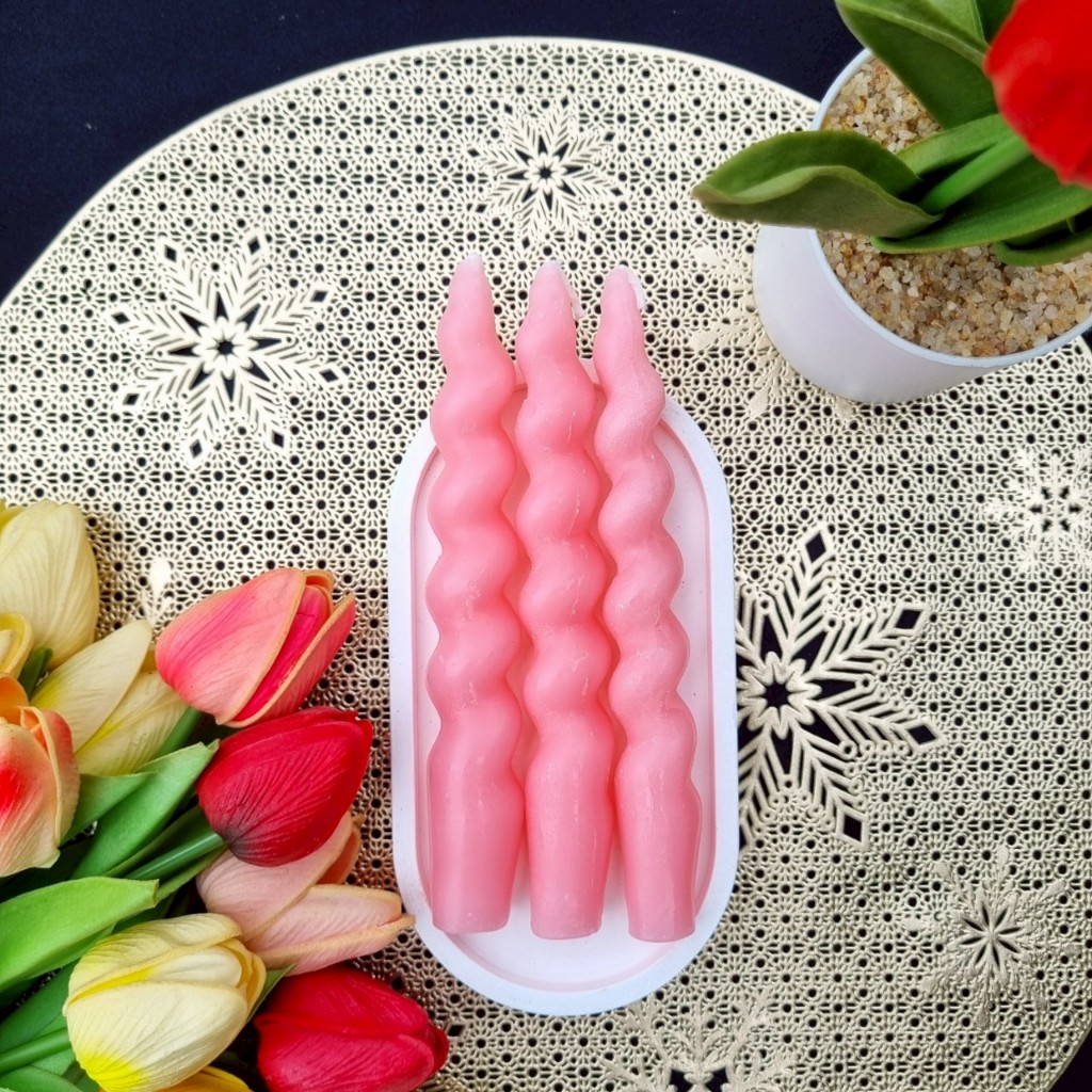 เดอะเบสท์สเตชั่น เทียนเกลียว เทียนสีชมพู สูง7นิ้ว ไม่มีกลิ่น  Pink Spiral Candles,  Unscented.
