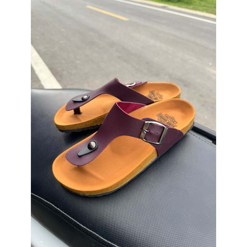 รองเท้าไบเก้นวินเทจ หูสีเลือดหมู พื้นปั๊มฮาเล่ย์ หูสีขับผิว พื้นนิ่มเหมาะแก่การใช้งาน