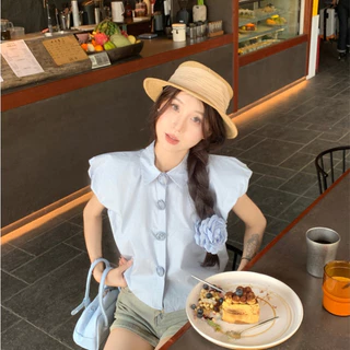🌵Grace_chili🌵 เสื้อแฟชั่นผู้หญิง แขนกุด สีพื้น กระดุมลายดอกไม้ ผ้าใส่สบายและดีไซน์ประณีต W590
