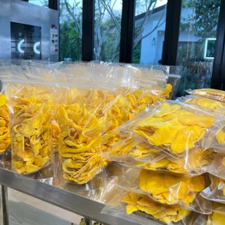 มะม่วงแก้วขมิ้น (500g.) มะม่วงคลุกพริกกุ้งกะปิแซบๆ แผ่นบางๆ ชิ้นเล็ก ไม่มีเสี้ยนไม่มีน้ำตาล อบใหม่ปีนี้ เปรี้ยวปากมากแม๊