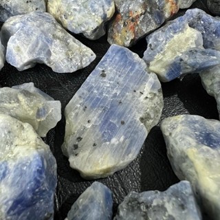 หินบลูแซฟไฟร์ แร่ดิบ (Blue Sapphire)  เลือกก้อนได้  แร่หายาก…