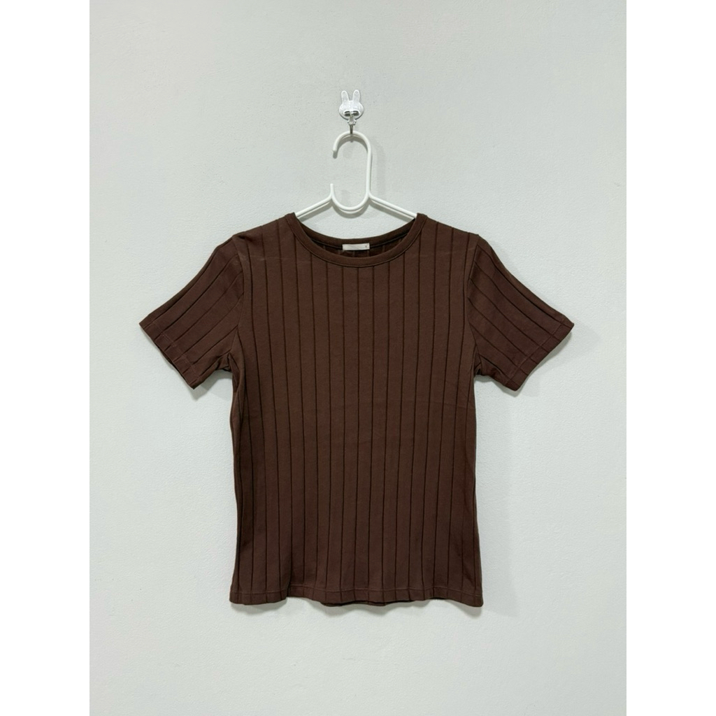 {P003}•เสื้อยืด GU ไซส์ M