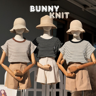 BUNNY KNIT เสื้อผ้าไหมพรมยืดริ้วปักกระต่าย