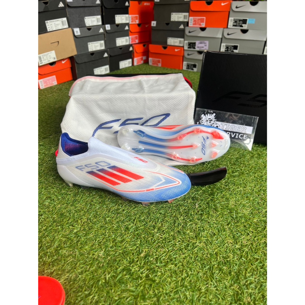 Adidas F50 Elite LL FG  Adidas Advancement Pack  สเปก ตัวท็อปไร้เชือก รองเท้าฟุตบอล อดิดาสของแท้
