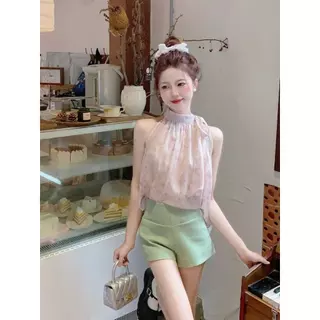 [Sheing office]🌟พร้อมส่ง🌟เสื้อเชิ้ตผ้าชีฟองแขนกุดคอฮอลเตอร์ลายดอกไม้สำหรับผู้หญิง เสื้อเปิดไหล่ช่วงฤดูร้อน