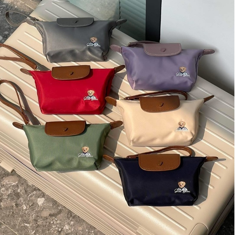 GUOO BEAR กระเป๋าคล้องมือผ้าไนลอน ใส่โทรศัพท์ ใส่เครื่องสำอาง มีสายคล้องมือGO-2031ฟรีถุงกระดาษแบรนด์