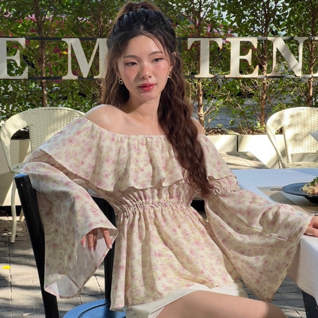 ส่งต่อ (New) kokiji - NYLAROSE (เสื้อปาดไหล่ รูดเชือกช่วงเอว ผูกโบว์หลัง )