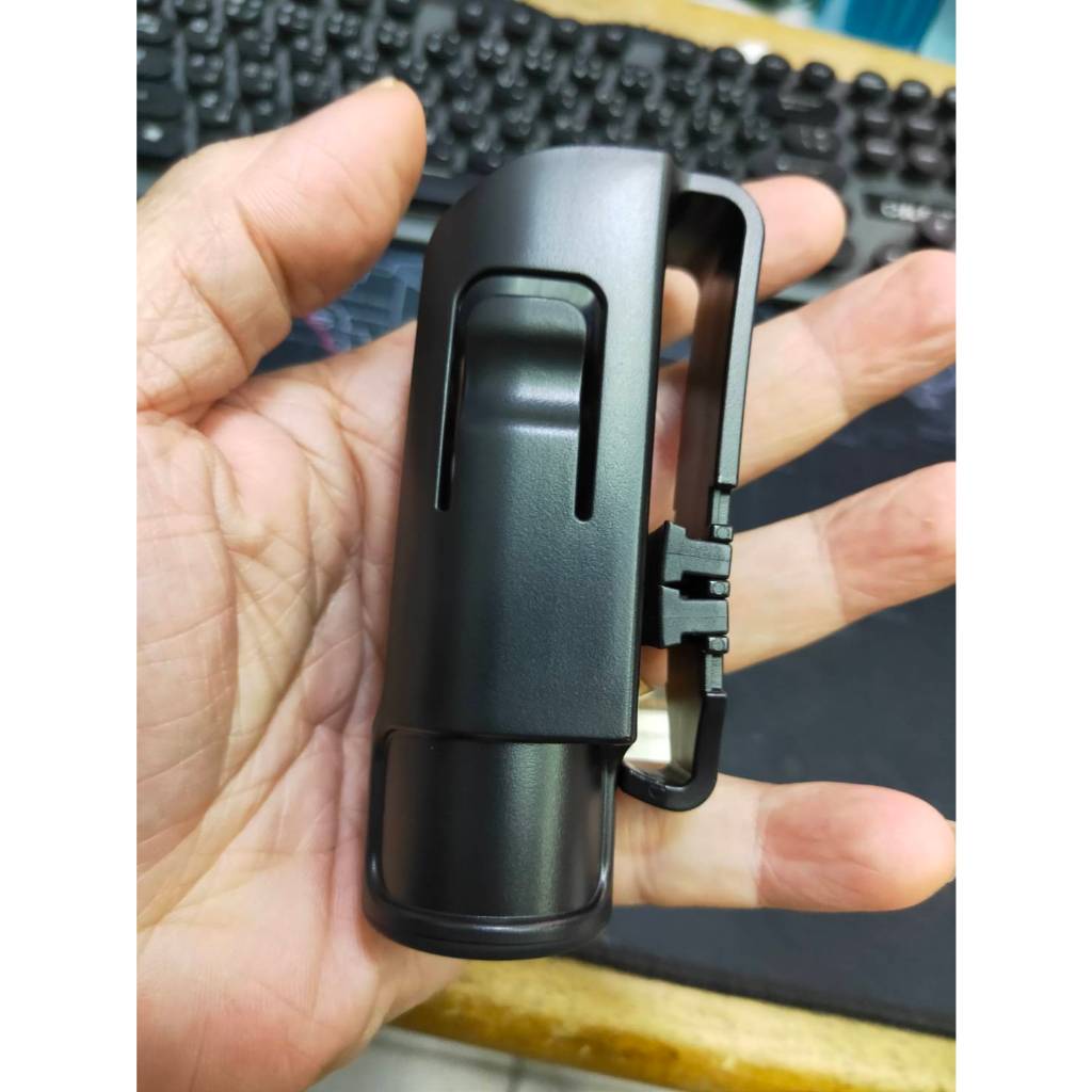 ซองไฟฉาย แนวเจ้าหน้าที่ Nitecore NTH10 มีขนาดที่กระทัดรัด น้ำหนักเบา